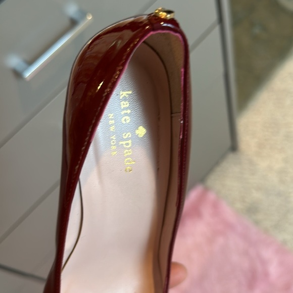 Kate Spade burgundy patent leather wedges size 7 - Picture 6 of 6